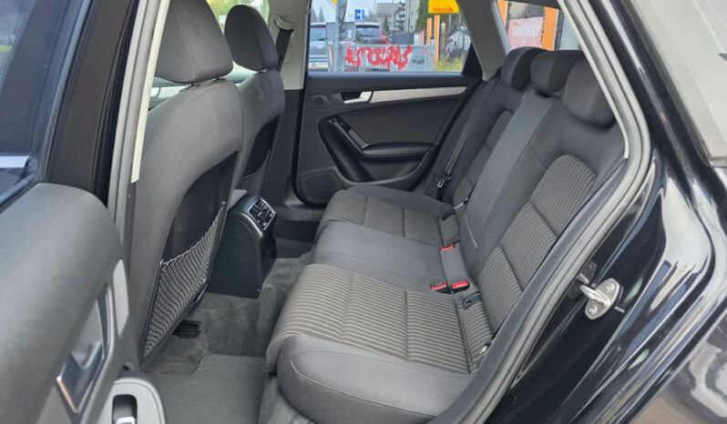AUDI A4 Avant | FWD (przód) | Automatyczna | 143 KM | Czarny full