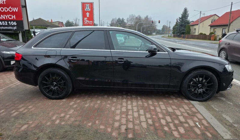 AUDI A4 Avant | FWD (przód) | Automatyczna | 143 KM | Czarny full
