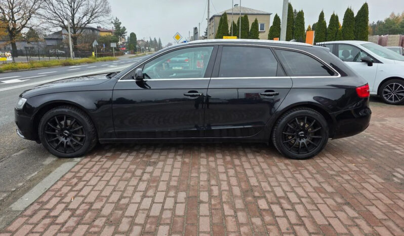 AUDI A4 Avant | FWD (przód) | Automatyczna | 143 KM | Czarny full