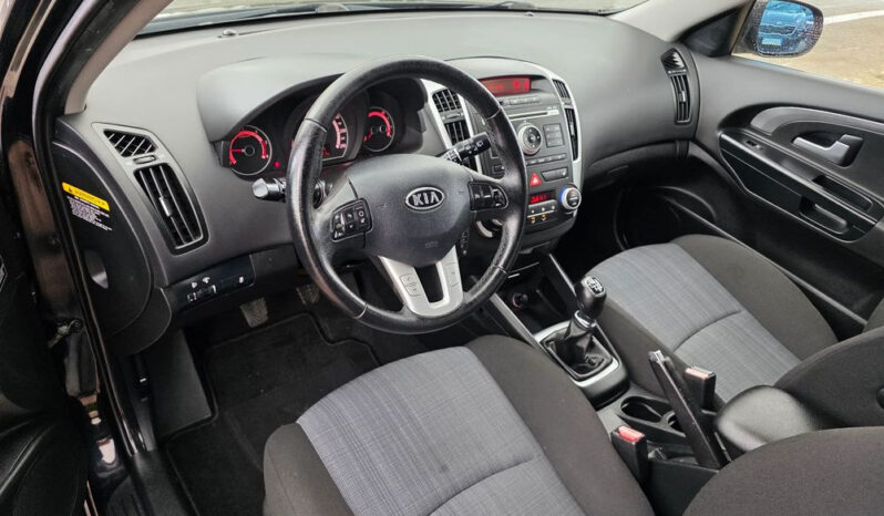 KIA Ceed  | FWD (przód) | Manualna | 128 KM | Czarny full