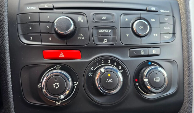 CITROEN DS4  | FWD (przód) | Manualna | 112 KM | Srebrny full