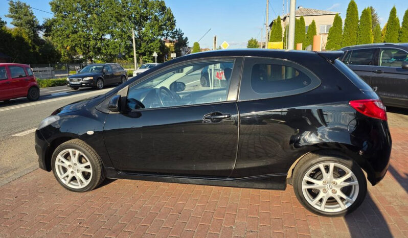 MAZDA 2 | FWD (przód) | Manualna | 85 KM | Czarny full