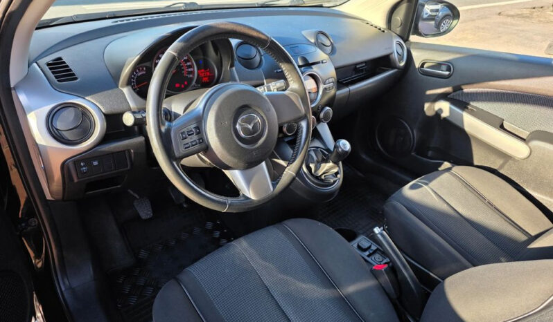 MAZDA 2 | FWD (przód) | Manualna | 85 KM | Czarny full