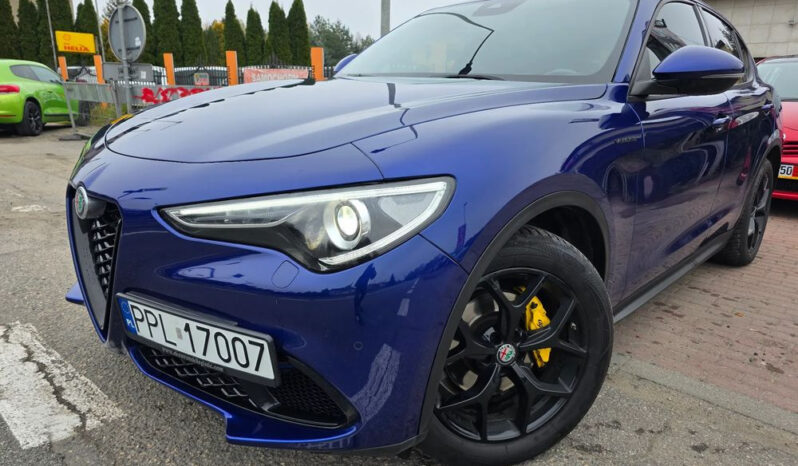 Alfa Romeo Stelvio  | 4X4 (Stały) | Automatyczna | 190 Km | Fioletowy