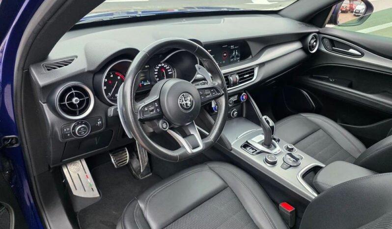 ALFA ROMEO Stelvio  | 4×4 (stały) | Automatyczna | 190 KM | Fioletowy full