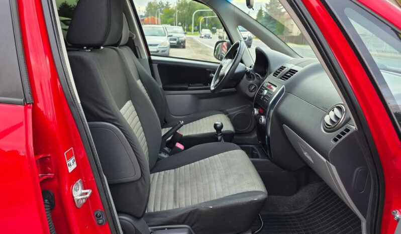 SUZUKI SX4  | FWD (przód) | Manualna | 120 KM | Czerwony full