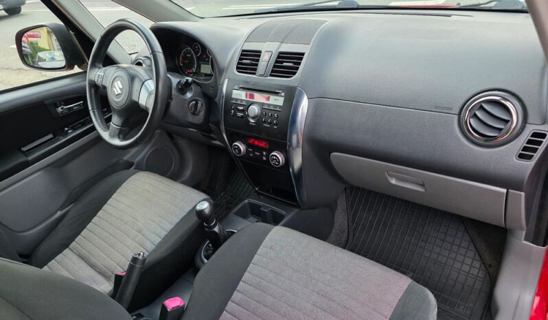 SUZUKI SX4  | FWD (przód) | Manualna | 120 KM | Czerwony full