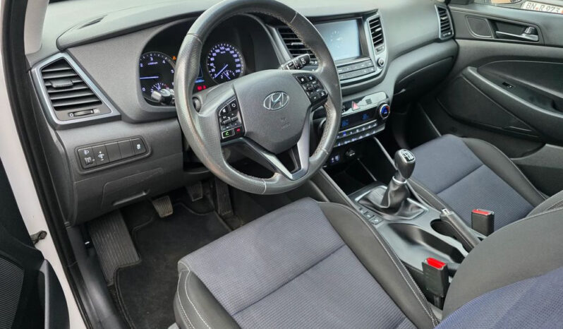 HYUNDAI Tucson  | FWD (przód) | Manualna | 116 KM | Biały full