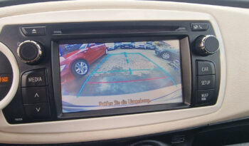 TOYOTA Yaris  | FWD (przód) | Manualna | 99 KM | Srebrny full