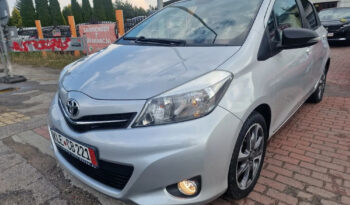 TOYOTA Yaris  | FWD (przód) | Manualna | 99 KM | Srebrny full