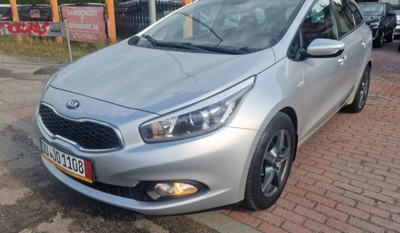 KIA Ceed  | FWD (przód) | Manualna | 135 KM | Srebrny full