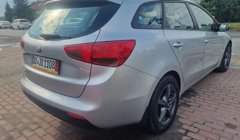 KIA Ceed  | FWD (przód) | Manualna | 135 KM | Srebrny full