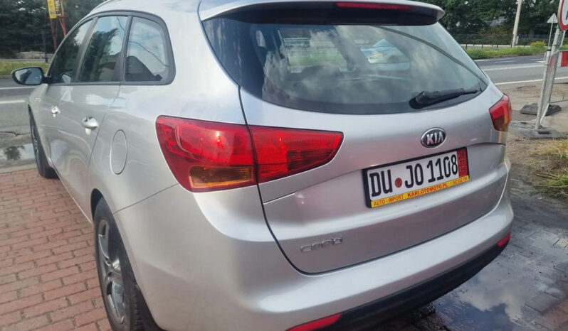 KIA Ceed  | FWD (przód) | Manualna | 135 KM | Srebrny full