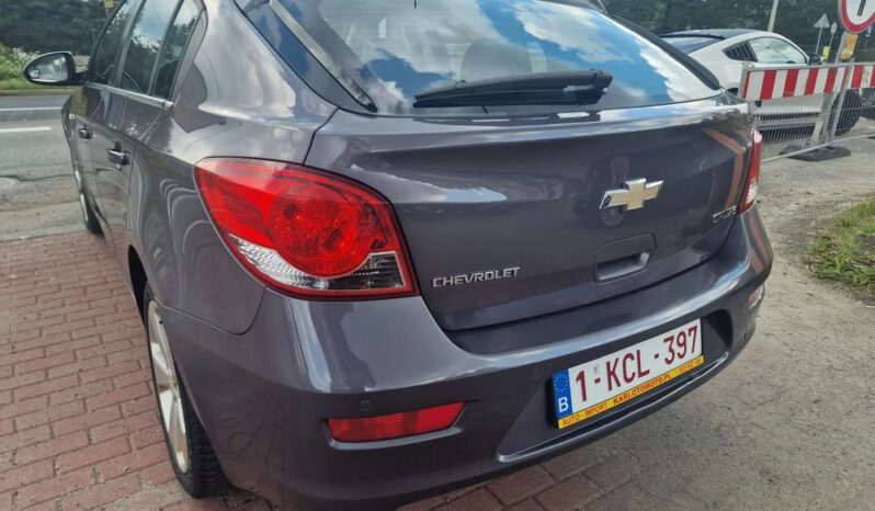 CHEVROLET Cruze  | FWD (przód) | Automatyczna | 141 KM | Szary full