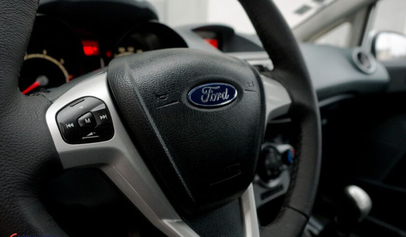 FORD Fiesta  | FWD (przód) | Manualna | 96 KM | Biały full