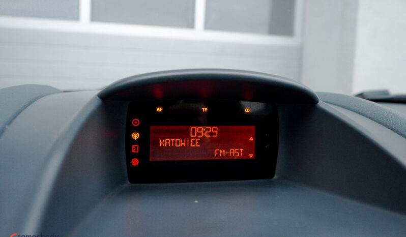 FORD Fiesta  | FWD (przód) | Manualna | 96 KM | Biały full