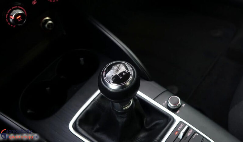 AUDI A3  | FWD (przód) | Manualna | 105 KM | Czarny full