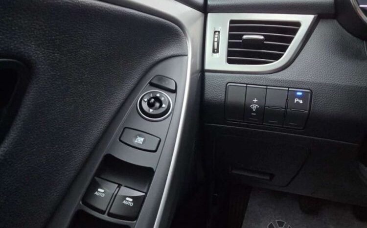 HYUNDAI I30  | FWD (przód) | Manualna | 110 KM | Szary full