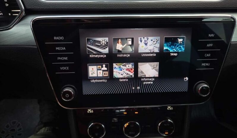 SKODA Superb  | FWD (przód) | Automatyczna | 150 KM | Niebieski full