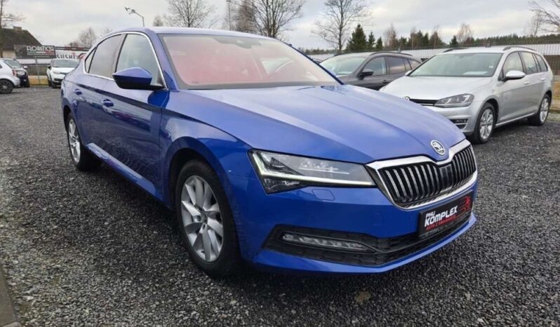 SKODA Superb  | FWD (przód) | Automatyczna | 150 KM | Niebieski full