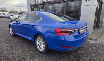 SKODA Superb  | FWD (przód) | Automatyczna | 150 KM | Niebieski full