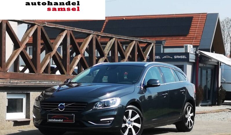 Volvo V60  | 4X4 (Doł. Automatycznie) | Automatyczna | 220 Km | Szary
