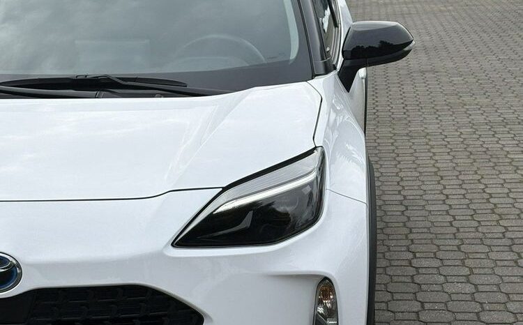 TOYOTA Yaris Cross | FWD (przód) | Automatyczna | 92 KM | Biały full