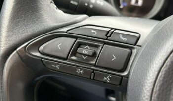 TOYOTA Yaris Cross | FWD (przód) | Automatyczna | 92 KM | Biały full