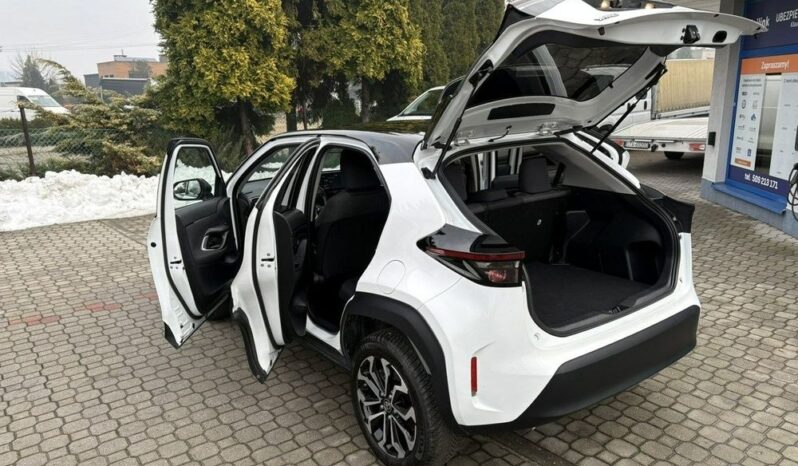 TOYOTA Yaris Cross | FWD (przód) | Automatyczna | 92 KM | Biały full