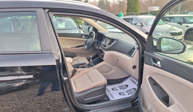 HYUNDAI Tucson  | FWD (przód) | Manualna | 116 KM | Czarny full