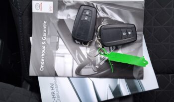 TOYOTA C-HR | FWD (przód) | Automatyczna | 152 KM | Biały full