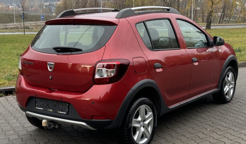 DACIA Sandero Stepway  | FWD (przód) | Manualna | 90 KM | Bordowy full