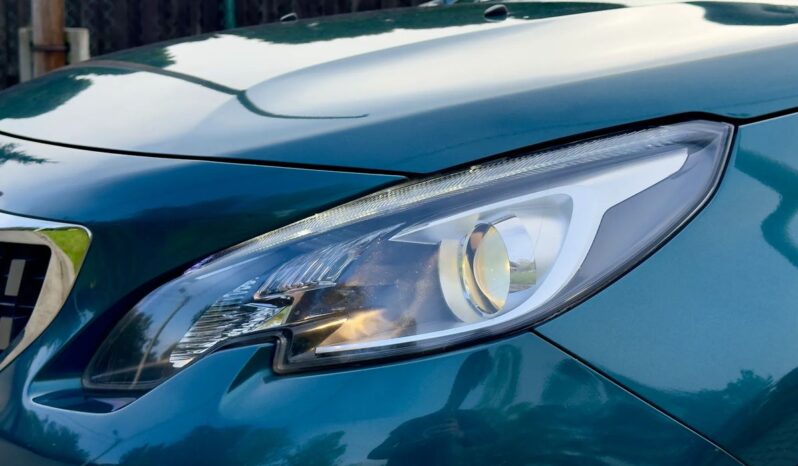 PEUGEOT 2008  | FWD (przód) | Manualna | 82 KM | Zielony full