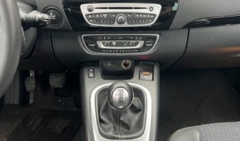 RENAULT Grand Scenic  | FWD (przód) | Manualna | 160 KM | Srebrny full