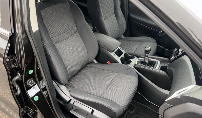 NISSAN Qashqai  | FWD (przód) | Manualna | 163 KM | Czarny full