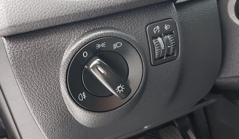 VOLKSWAGEN Tiguan  | FWD (przód) | Manualna | 140 KM | Czarny full