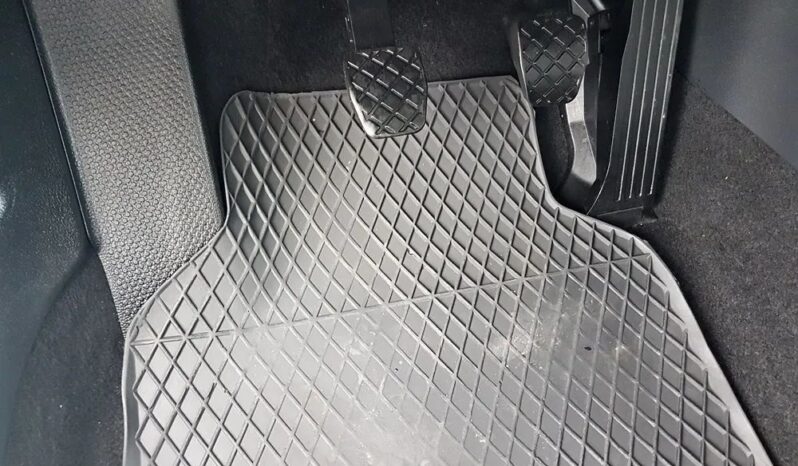 VOLKSWAGEN Tiguan  | FWD (przód) | Manualna | 140 KM | Czarny full