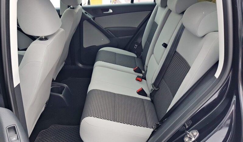 VOLKSWAGEN Tiguan  | FWD (przód) | Manualna | 140 KM | Czarny full