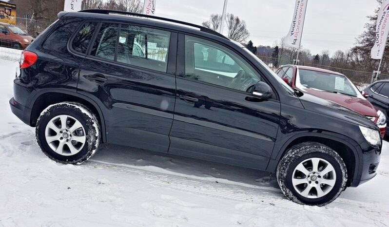 VOLKSWAGEN Tiguan  | FWD (przód) | Manualna | 140 KM | Czarny full