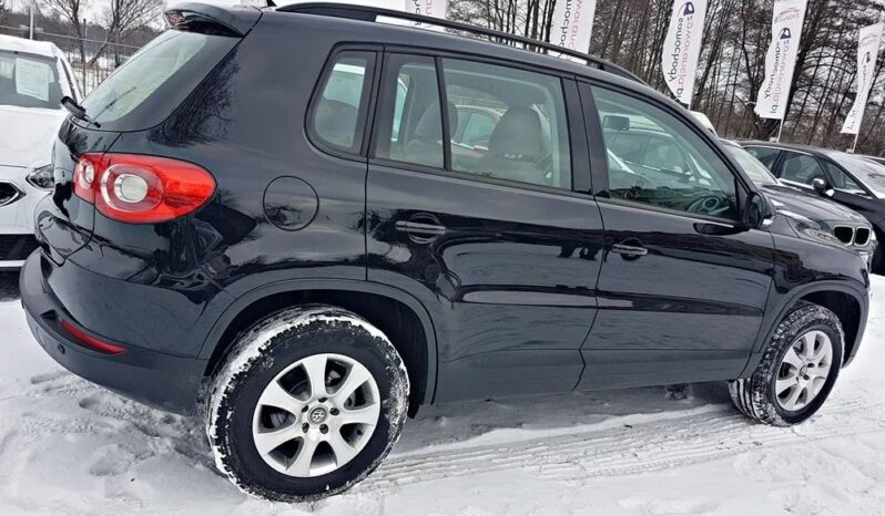 VOLKSWAGEN Tiguan  | FWD (przód) | Manualna | 140 KM | Czarny full