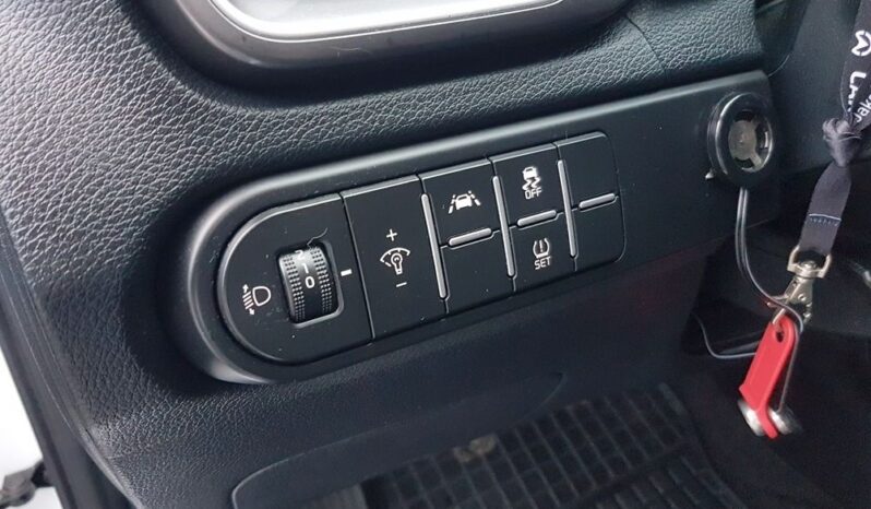 KIA Ceed  | FWD (przód) | Manualna | 135 KM | Biały full