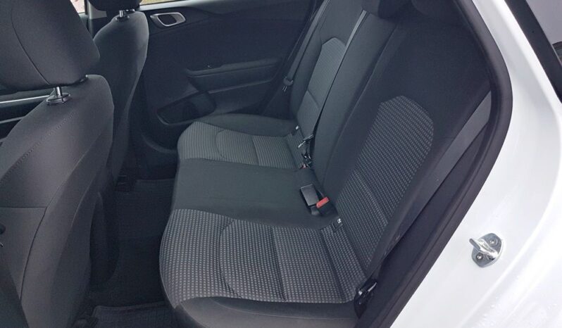 KIA Ceed  | FWD (przód) | Manualna | 135 KM | Biały full