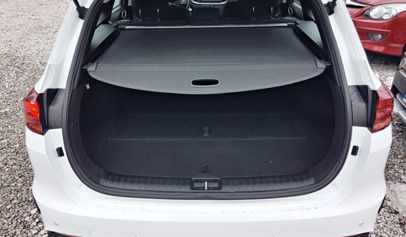 KIA Ceed  | FWD (przód) | Manualna | 135 KM | Biały full