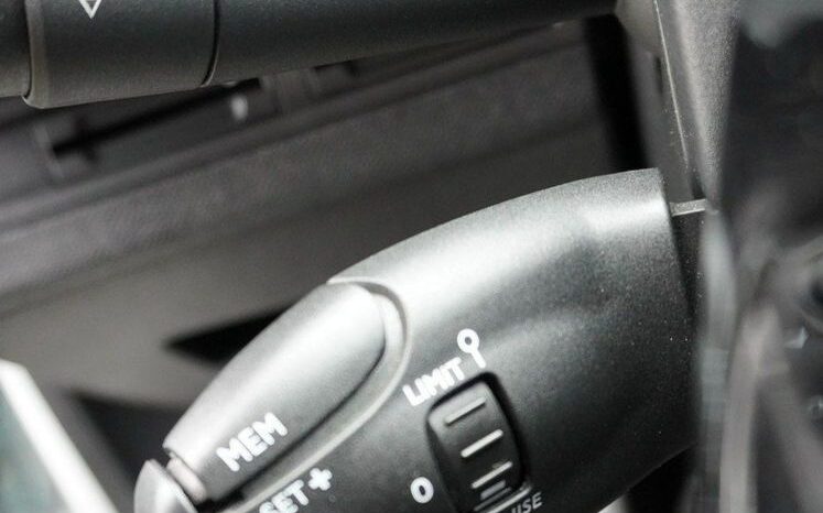 PEUGEOT 5008  | FWD (przód) | Manualna | 130 KM | Biały full