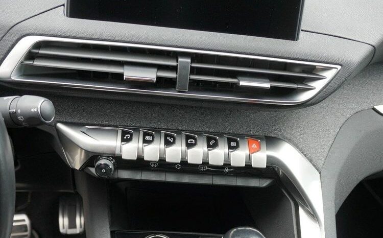 PEUGEOT 5008  | FWD (przód) | Manualna | 130 KM | Biały full