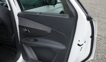 PEUGEOT 5008  | FWD (przód) | Manualna | 130 KM | Biały full