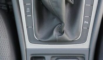 VOLKSWAGEN Golf  | FWD (przód) | Manualna | 125 KM | Biały full