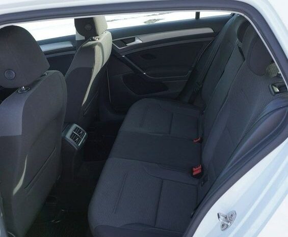 VOLKSWAGEN Golf  | FWD (przód) | Manualna | 125 KM | Biały full