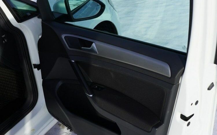 VOLKSWAGEN Golf  | FWD (przód) | Manualna | 125 KM | Biały full