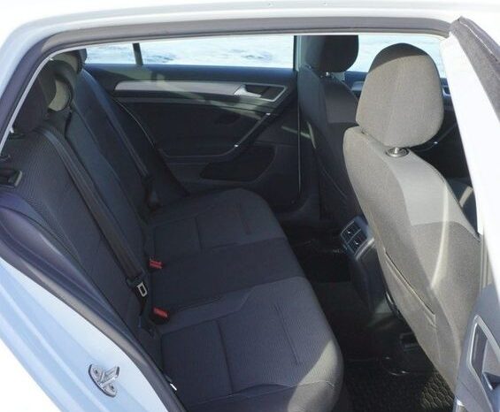 VOLKSWAGEN Golf  | FWD (przód) | Manualna | 125 KM | Biały full